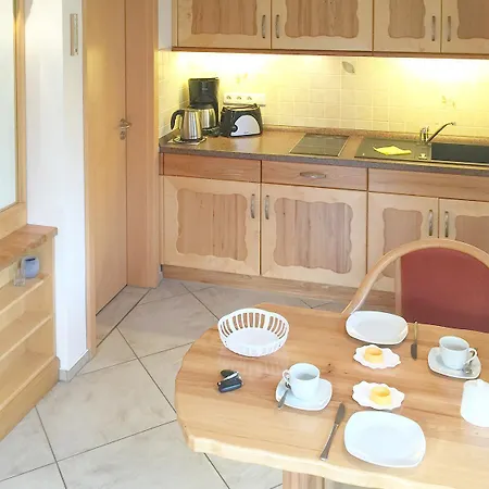 2 Lili Marleen Apartment
