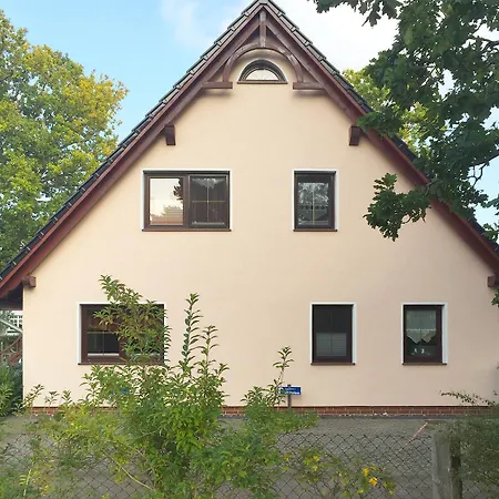 2 Lili Marleen Apartment Prerow